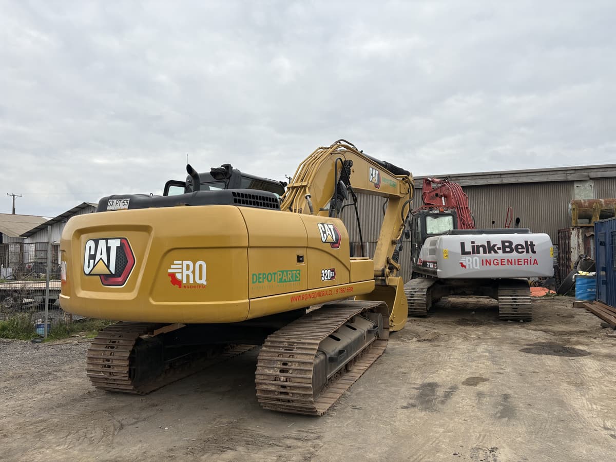 Excavadoras hidráulicas CAT y Link-Belt de la flota de RQ Ingeniería